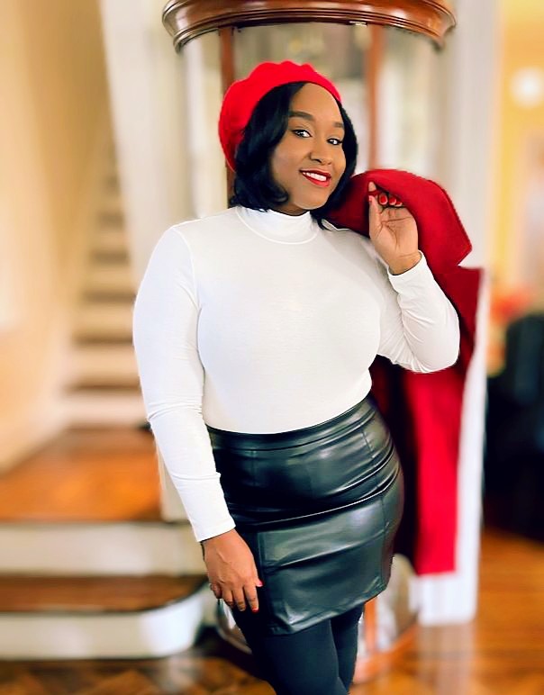 Wardrobe Essentials for Women Over 35 | 7 Must-Haves for Effortless Style